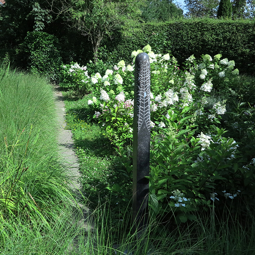Stèles - HOO Pierre calcaire Maison de Claude Strebelle, architecte