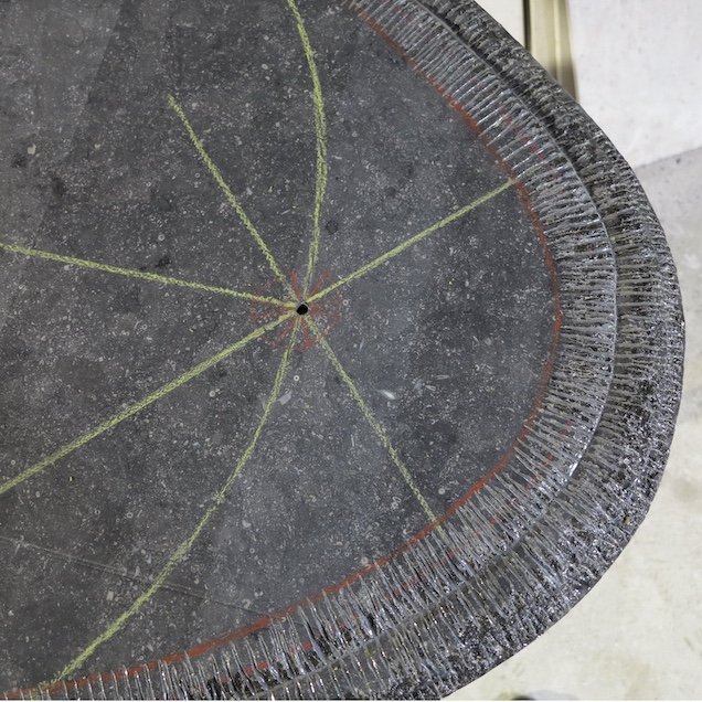 Pierre ovale – HOO En cours de réalisation en atelier