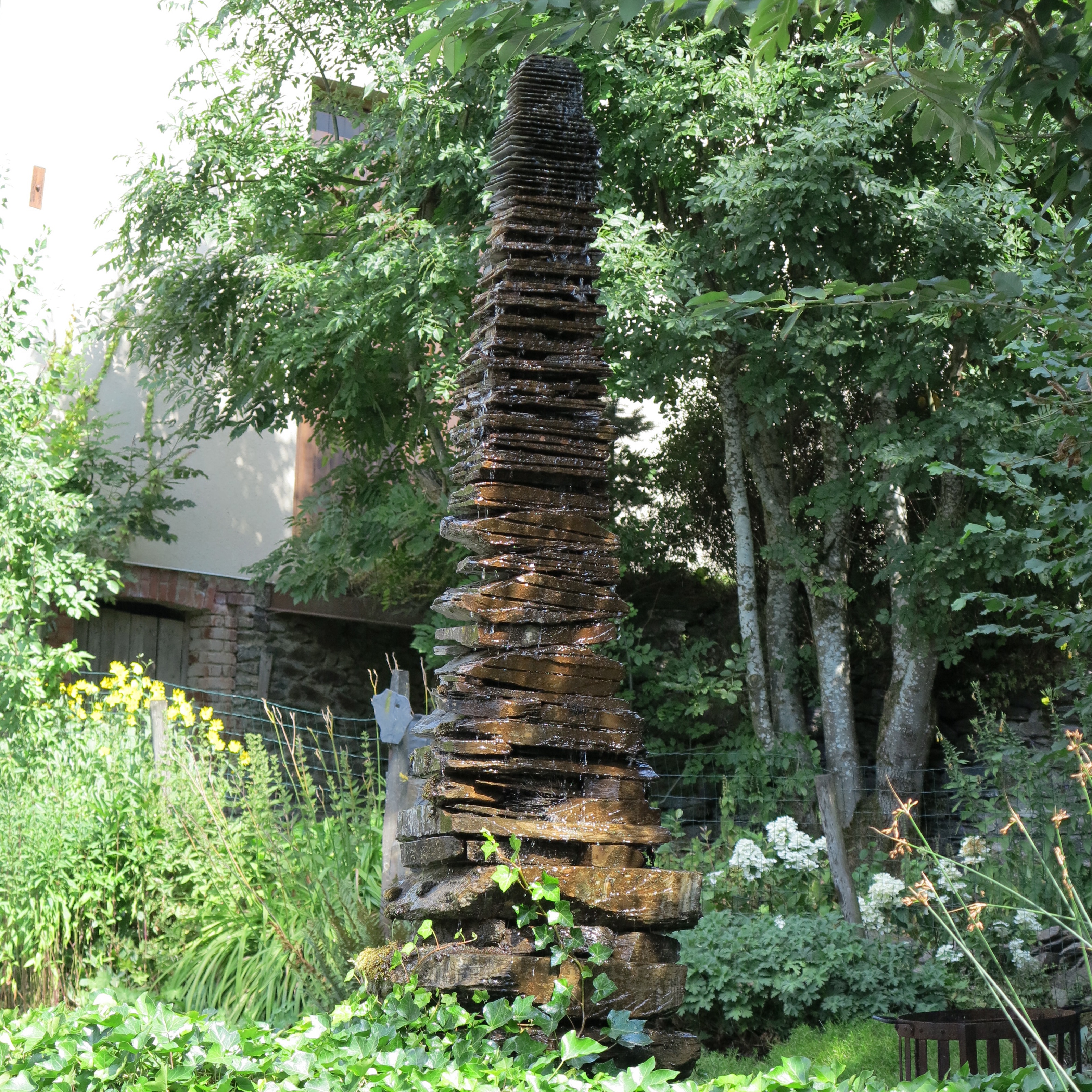 Sculpture fontaine en schiste - HOO